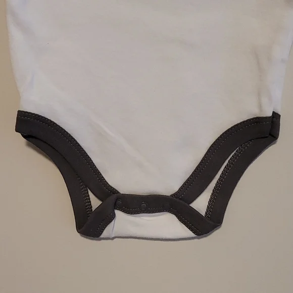 Hudson Baby Onesie New To The Tribe - Picture 5 of 9